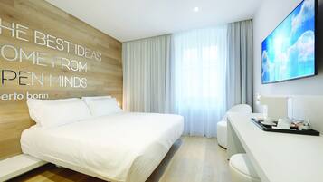 1 bedroom, minibar, in-room safe, desk