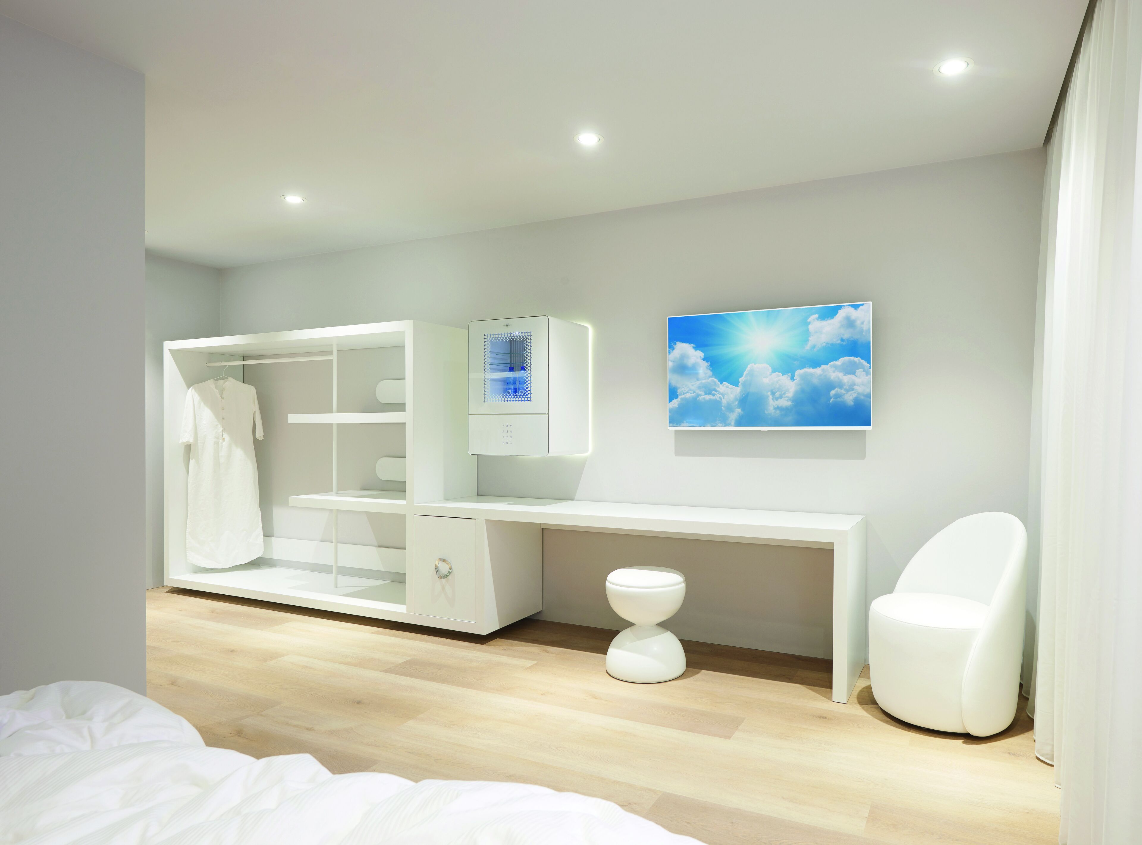 junior suite (401) | living area | 49-inch smart tv with satellite channels, tv