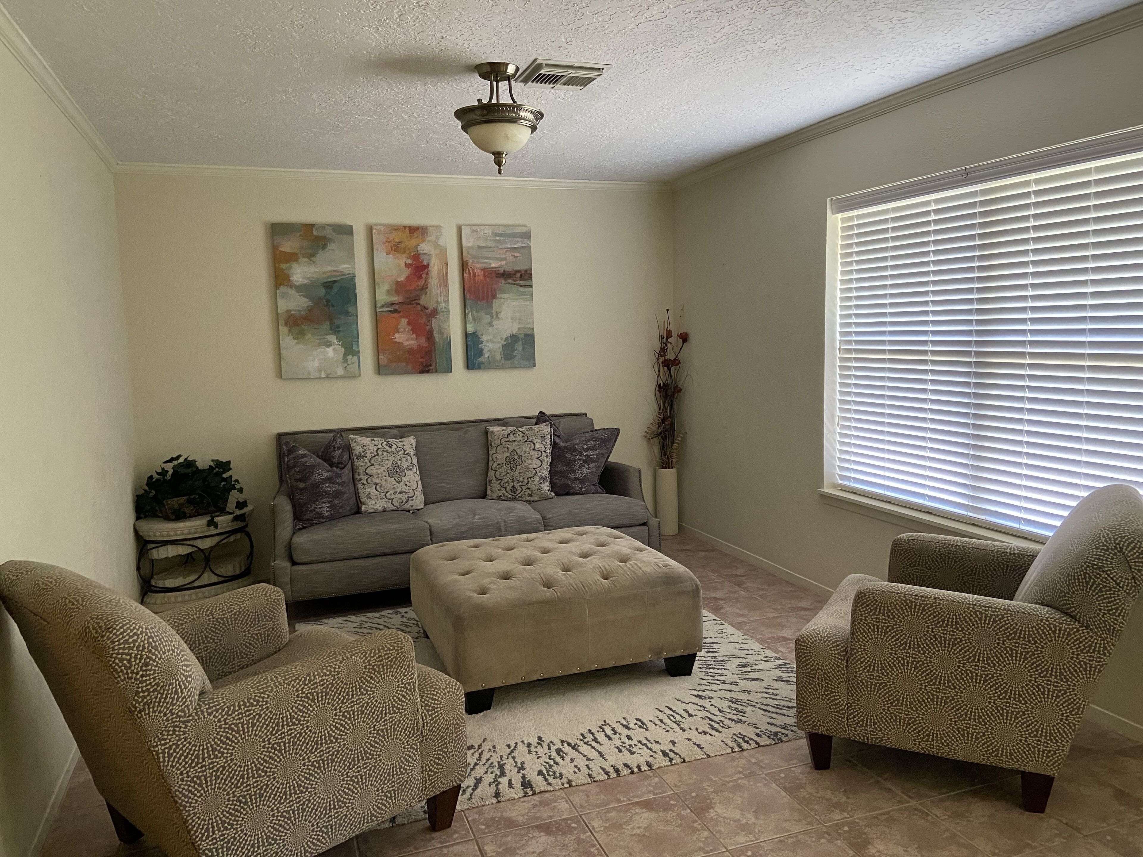 Lake house Retreat on Private Lake in Livingston