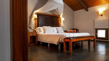 5 Schlafzimmer, Bügeleisen/Bügelbrett, kostenloses WLAN, Bettwäsche