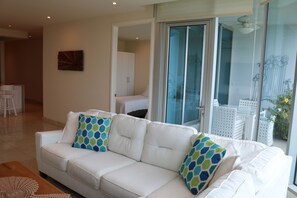 Smart TV, mesa de pingue-pongue