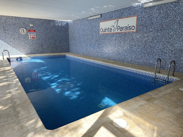 Alberca techada y alberca climatizada