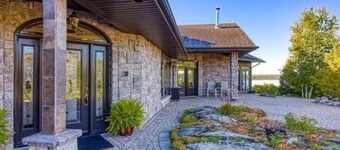 Large & Private Luxury Executive Waterfront Lakeview Estate