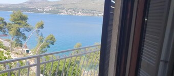 Seafront House with beautiful terraces and private beach