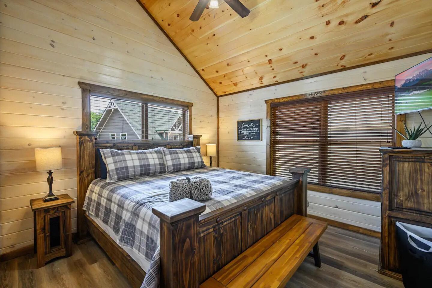 4 bedrooms, iron/ironing board, travel cot, WiFi