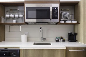 Coffee/tea maker - Home2 Suites by Hilton Baton Rouge Citiplace (Baton Rouge)