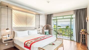 Suite, 1 King Bed, Ocean View