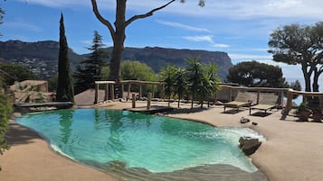 Piscine extérieure, piscine chauffée
