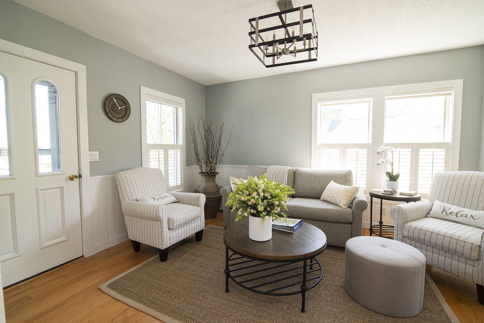 Beautiful Downtown Mystic home with river views, just steps to downtown Mystic!