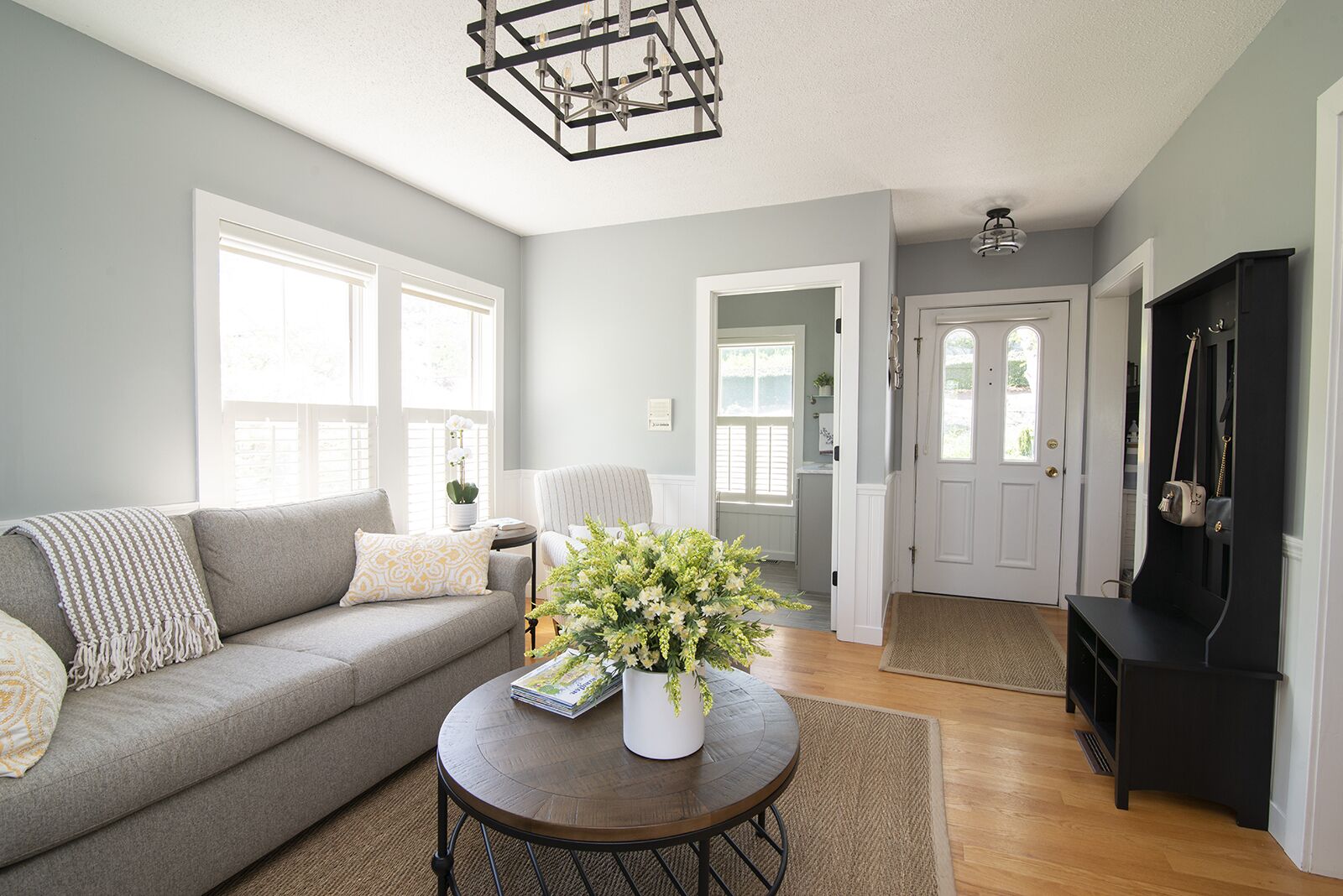 Beautiful Downtown Mystic home with river views, just steps to downtown Mystic!