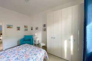 2 chambres, fer et planche à repasser, Wi-Fi gratuit, draps fournis