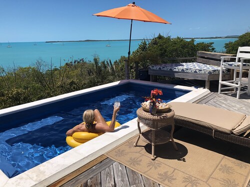 Baywatch House -Beautiful Private 3 Bedroom House on a Private 4 Acre Estate