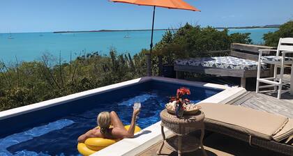 Baywatch House -Beautiful Private 3 Bedroom House on a Private 4 Acre Estate