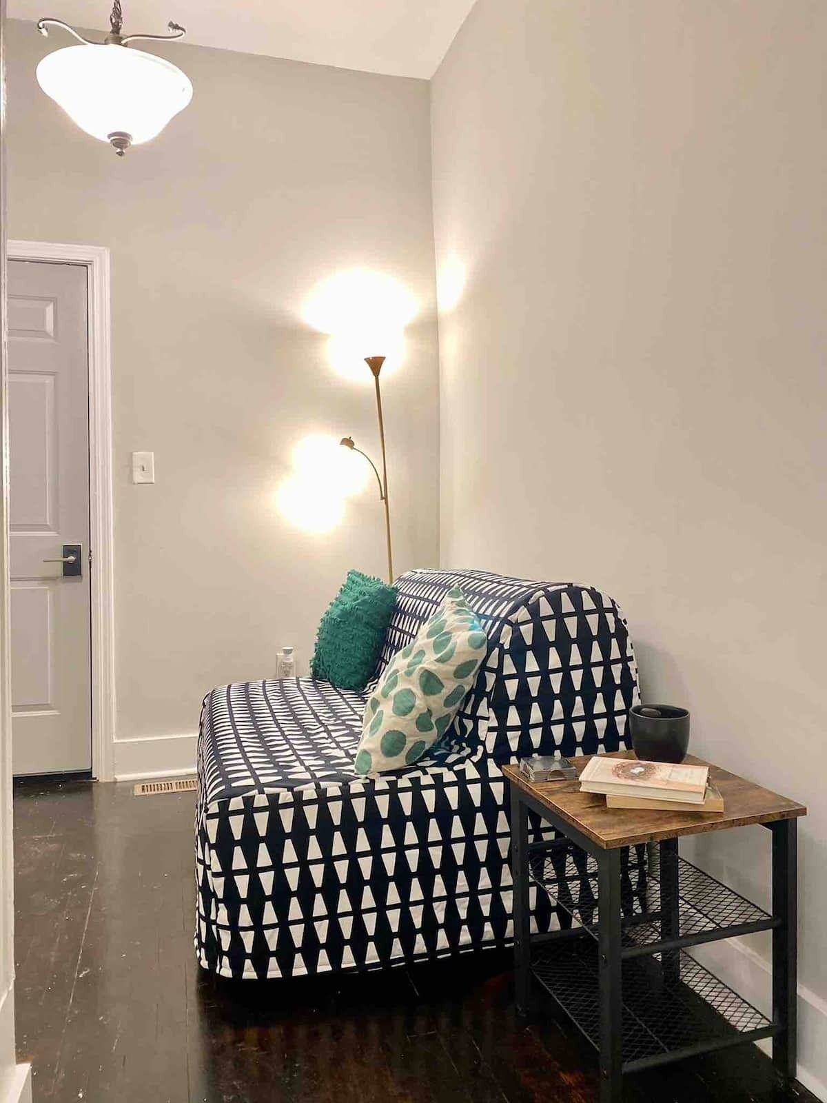 Midtown Cozy Getaway...Piedmont Park..Free Parking