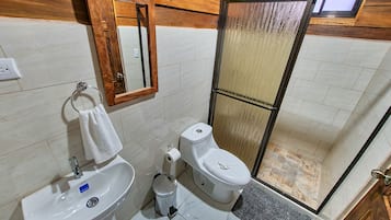 Family House | Bilik Mandi