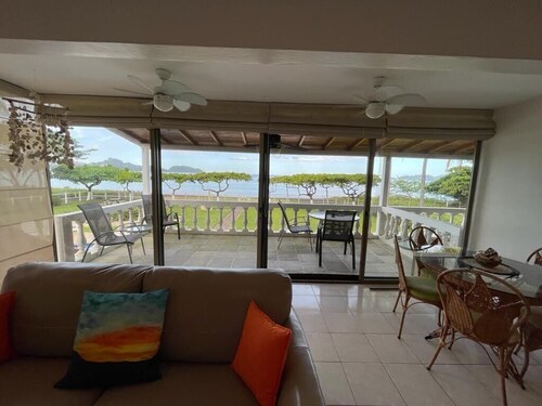 Beachfront Condo with Pool and Ocean View Playa Potrero, Costa Rica