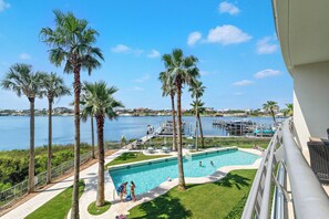 Piscine couverte, piscine chauffée