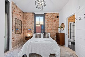 2 Schlafzimmer, BĂŒgeleisen/BĂŒgelbrett, kostenloses WLAN, BettwĂ€sche