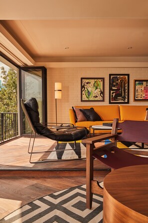 Suite (Campos Residence) | Living area | Books, stereo - Campos Polanco (Mexico City)