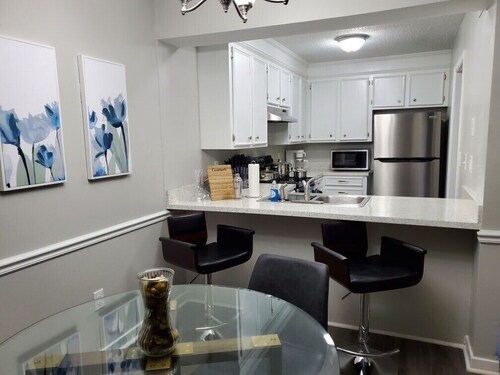 Modern Designer Townhouse | Ideal for Long Term Executive Stays