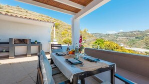 Outdoor dining - Casa Noela Torrox by Ruralidays (Málaga)