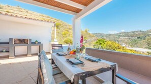 Outdoor dining - Casa Noela Torrox by Ruralidays (Málaga)