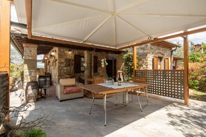 Outdoor dining - Villa Vepri by MMega (Bucine)