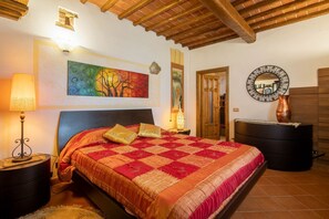 4 bedrooms, iron/ironing board, WiFi, bed sheets - Villa Vepri by MMega (Bucine)