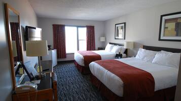 Standard Room | Hypo-allergenic bedding, in-room safe, desk, blackout drapes