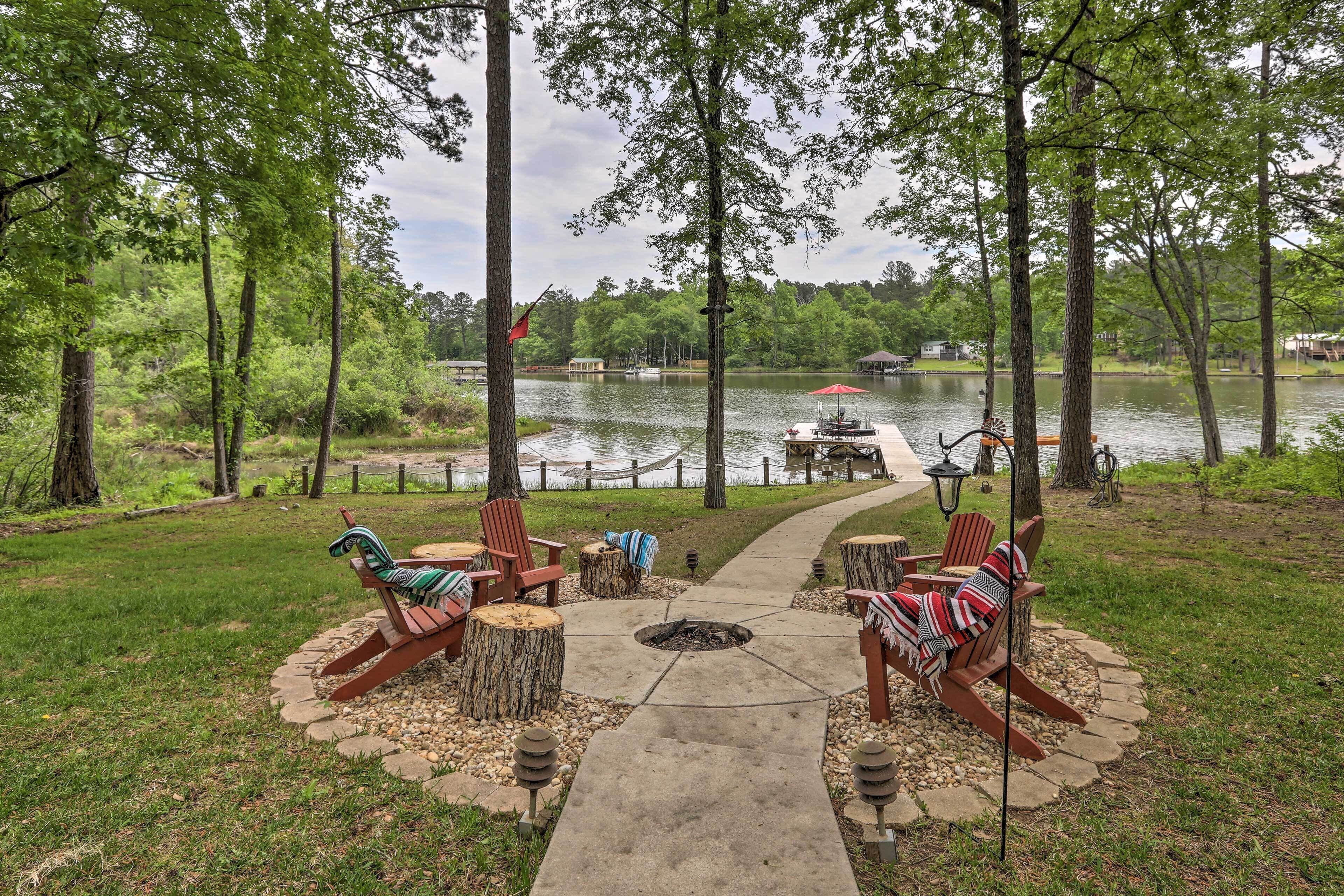 Lakefront Sparta Home: Fire Pit, Dock & Kayak