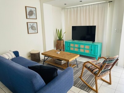 CASA BELUGA, Private Home, in the HEART of el Centro, La Paz. Fully equipped.