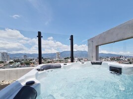 Bañera de hidromasaje exterior