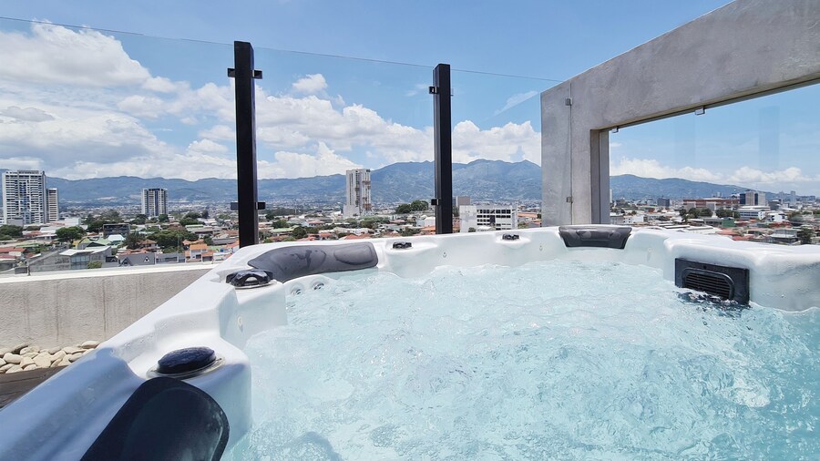 BEE Suites San Jose - Escalante