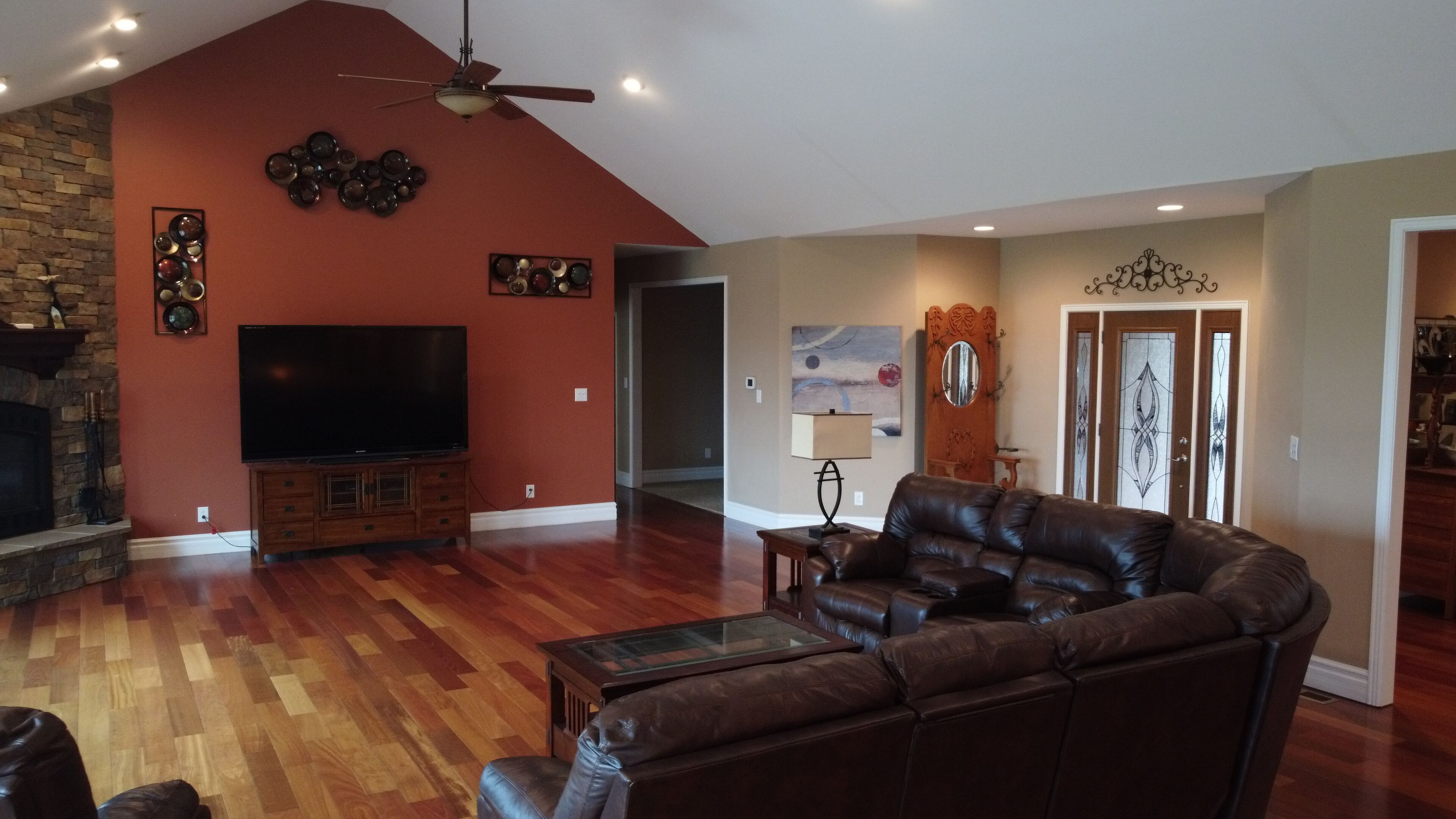 A spacious 6,000 sq. ft. serene lodge setting. Sleeps up to 12