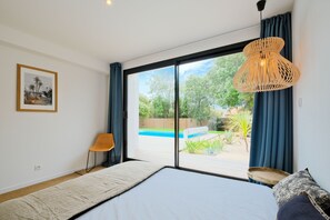 4 bedrooms, iron/ironing board, free WiFi, bed sheets