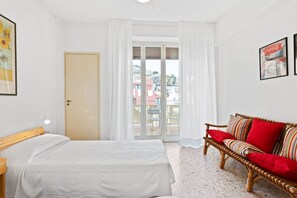 2 camere, ferro/asse da stiro