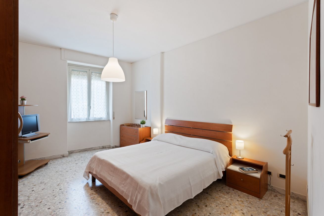 2 bedrooms, iron/ironing board