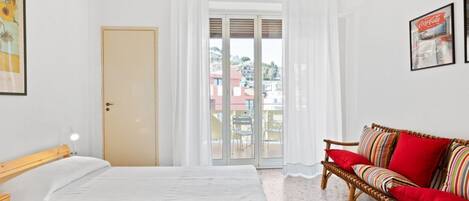 2 bedrooms, iron/ironing board