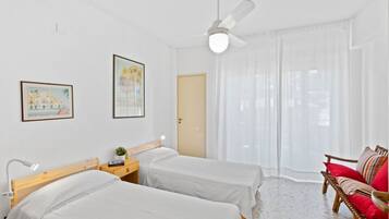 2 bedrooms, iron/ironing board