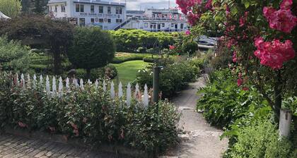 Warm and Bright in the Heart of Downtown Friday Harbor