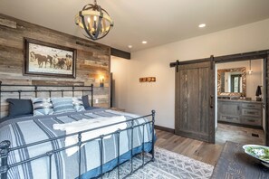 3 chambres, fer et planche à repasser, Wi-Fi gratuit, draps fournis