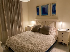 2 chambres, fer et planche Ă repasser, Wi-Fi, draps fournis
