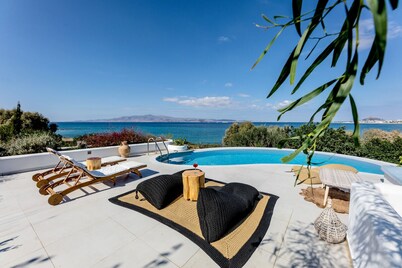 Villa 'Blue'  a unique escape from reality - private swimming pool