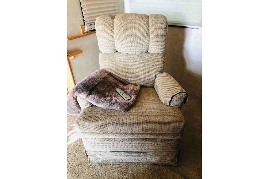 Secluded, Spacious RV on Scenic Mt top w/Sunsets