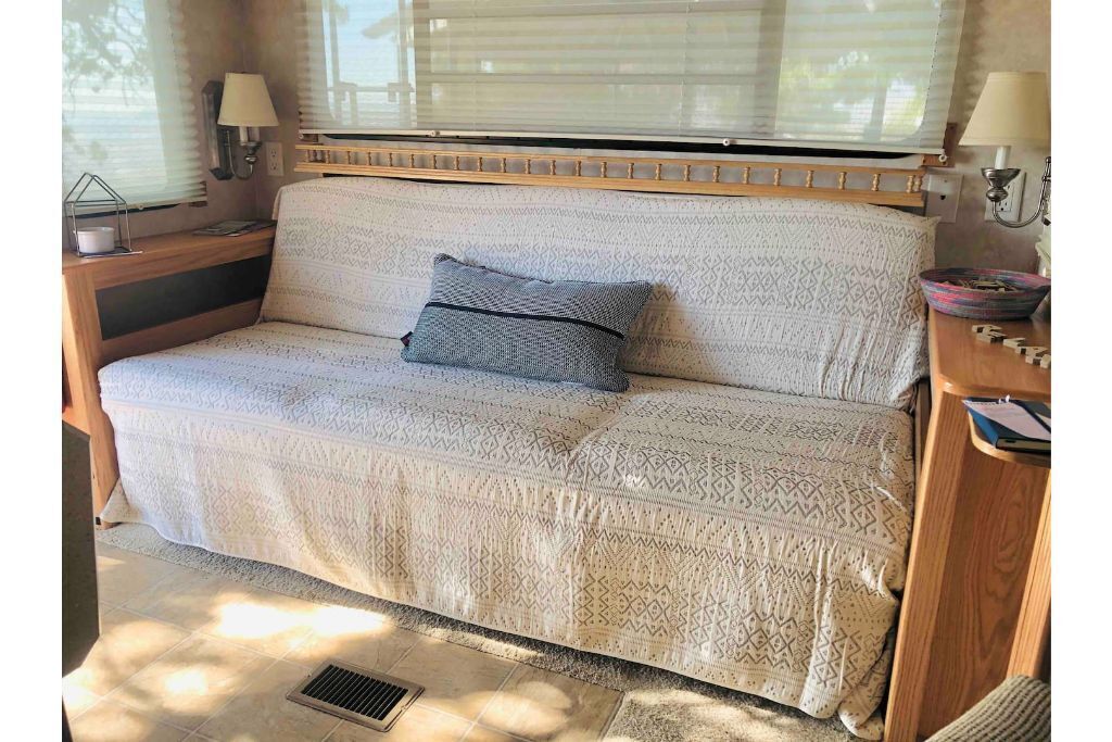 Secluded, Spacious RV on Scenic Mt top w/Sunsets