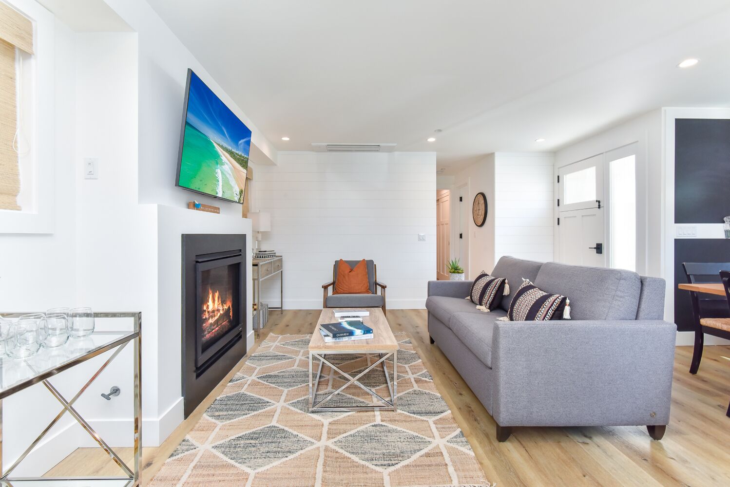 BRAND NEW Luxury 1 Bedroom Condo Steps from the Beach