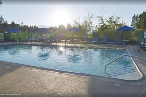 Indendørs pool, udendørs pool