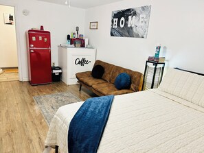 1 soverom, strykejern/-brett, wi-fi (inkludert) og sengetøy