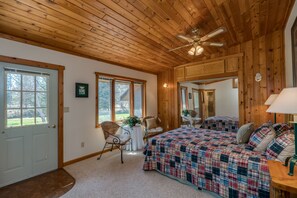 2 chambres, fer et planche à repasser, accès au Wi-Fi (inclus)