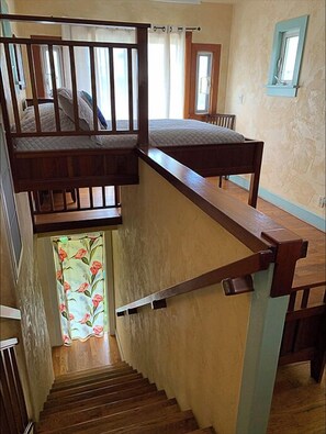 3 chambres, fer et planche à repasser, lit de bébé portatif